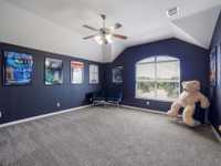 House 2043252541