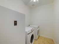 House 2043252565