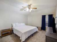 House 2043252529