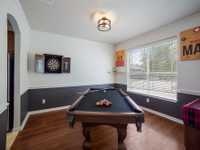 House 2043252438