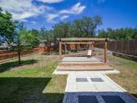 House 2043252570