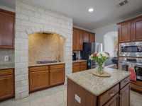 House 2043252462