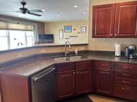 House 2044160252