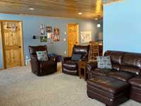 House 2044160256