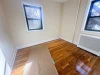 House 2045566511