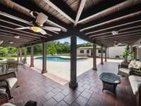 House 2085835198