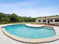 House 2085835205