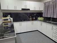 House 2105603328