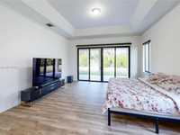House 2133646587