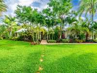 House 2122500969