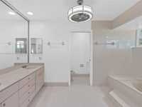House 2122500994
