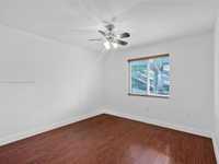 House 2122500997