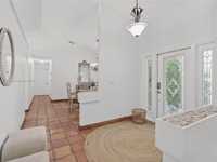 House 2122500977