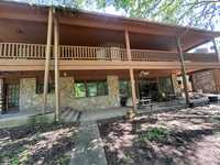 House 2124203176