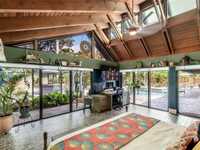 House 2142550251