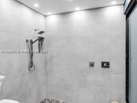 House 2142550267