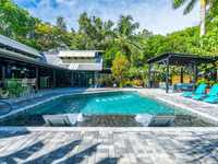 House 2142550324
