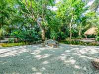House 2142550355