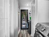 House 2142550393
