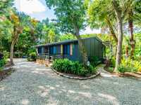 House 2142550206
