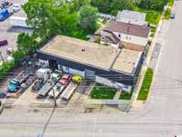 House 2137870632