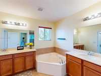 House 2145309403