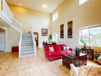 House 2145309271