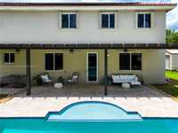 House 2145309492