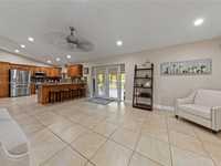 House 2204224981