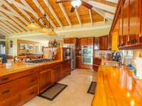 House 2871905033