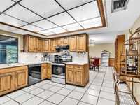 House 2393643551