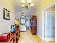 House 2201189499