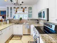 House 2201189525