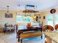House 2201189547