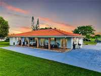 House 2201189480