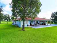 House 2201189701