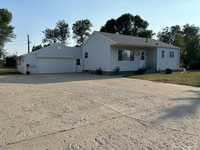 House 2211171572