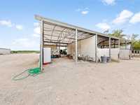 House 2222670926