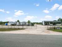 House 2222670911