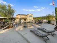 House 2223409571