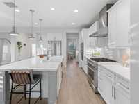 House 2223409592