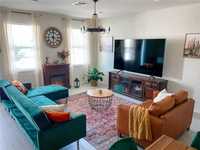 House 2230651809