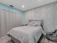 House 2494799012