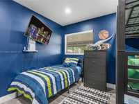 House 2494799034