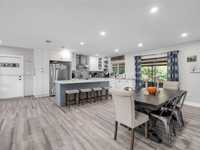 House 2494798943