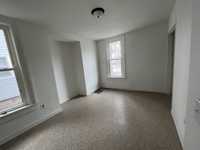 House 2261790525