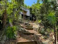 House 2407239757