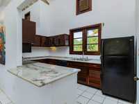 House 2798094319