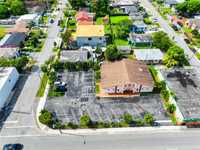 House 2295768040