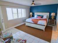 House 2307869223